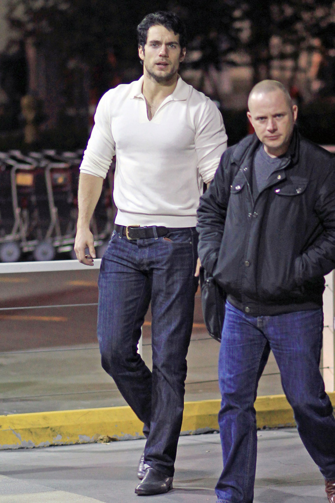 *EXCLUSIVE* Henry Cavill returns to Canada to continue Superman Film [NO Canada, NO UK, NO Ireland, NO Germany, NO Austria]