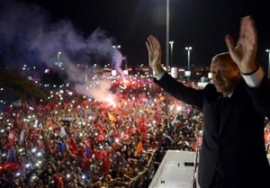Prime Minister Recep Tayyip Erdogan speaks to supporters in Istanbul (Credit: Andalou Agency)