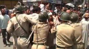 Protestors clash with security forces in Kashmir